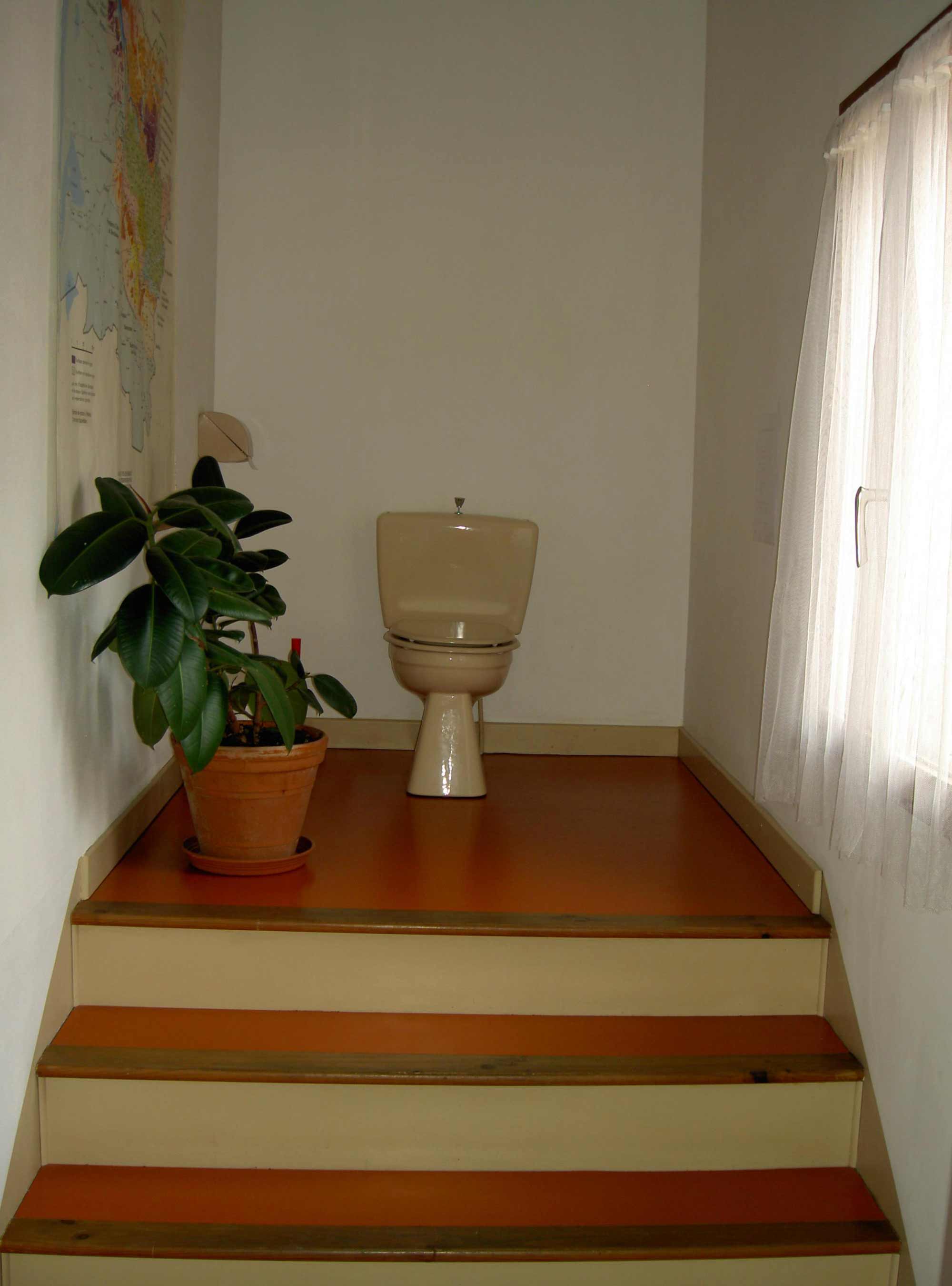 Cliquez pour agrandir la photo des toilettes de la Girondine Cliquez pour agrandir la photo des toilettes de la Girondine